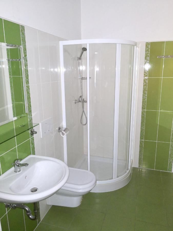 Gostilna Pri Dragici, Gostilna S Prenocisci, D.O.O. Hotel Sežana Exterior foto